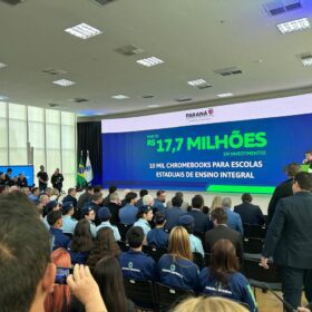 Delegado Jacovós participa de anúncio de novos investimentos na Educação do Paraná Foto 1 Fotos de Delegado Jacovós participa de anúncio de novos investimentos na Educação do Paraná