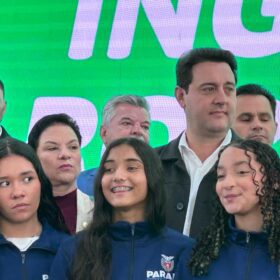 Delegado Jacovós participa de anúncio de novos investimentos na Educação do Paraná Foto 6 Fotos de Delegado Jacovós participa de anúncio de novos investimentos na Educação do Paraná