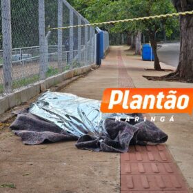 Fotos de Homem é encontrado morto com ferimentos na cabeça na frente do Centro POP, em Maringá