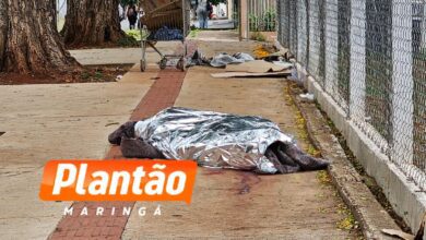 Fotos de Homem é encontrado morto com ferimentos na cabeça na frente do Centro POP, em Maringá