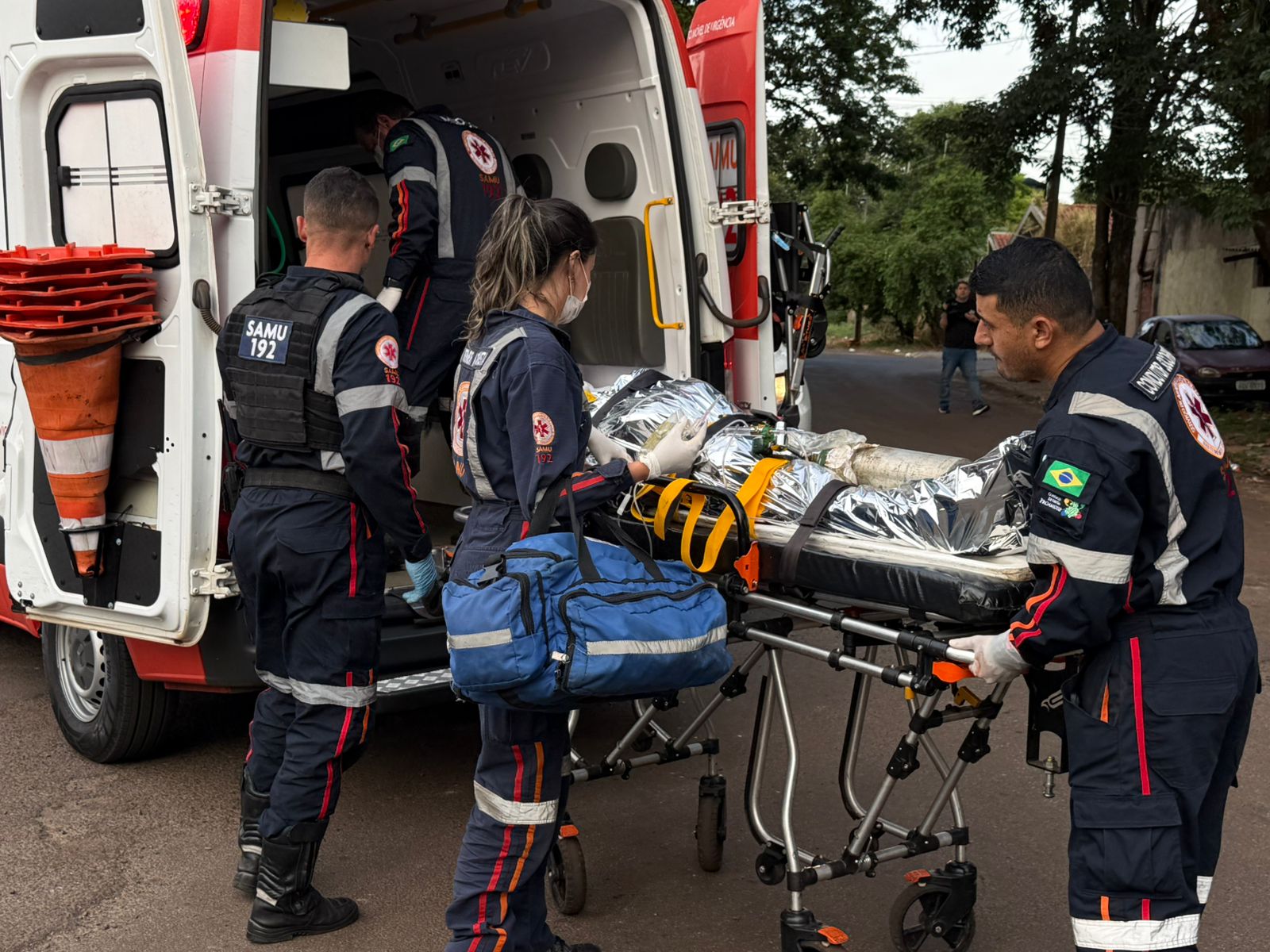 Homem fica gravemente ferido após ser atropelado por caminhão no centro de Paiçandu Foto 3 Fotos de Homem fica gravemente ferido após ser atropelado por caminhão no centro de Paiçandu