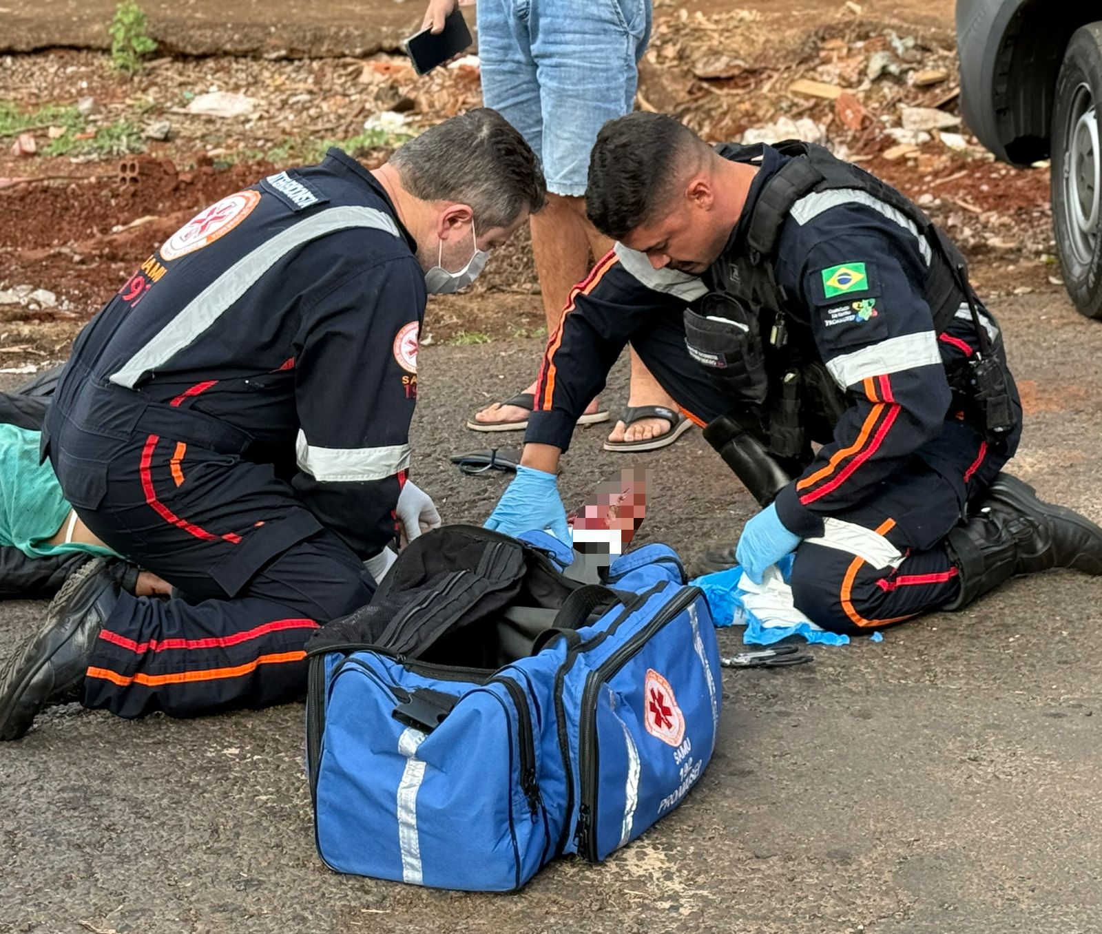 Homem fica gravemente ferido após ser atropelado por caminhão no centro de Paiçandu Foto 4 Fotos de Homem fica gravemente ferido após ser atropelado por caminhão no centro de Paiçandu