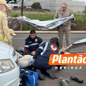 Motociclista sofre ferimentos graves após colisão com carro em Maringá Foto 3 Fotos de Motociclista sofre ferimentos graves após colisão com carro em Maringá