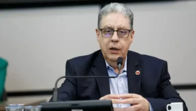 Fotos de Ferrari apreendida durante operação da PF pertence ao secretário de Fazenda de Maringá