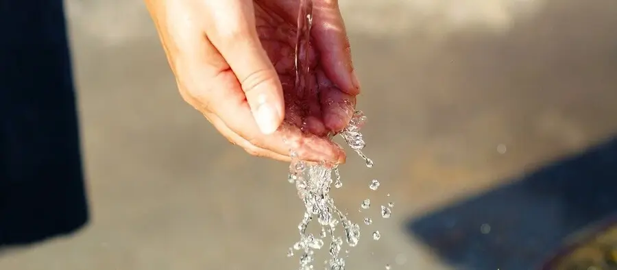 Abastecimento de água é afetado em mais de 70 bairros de Maringá; veja a lista Foto 1 Fotos de Abastecimento de água é afetado em mais de 70 bairros de Maringá; veja a lista