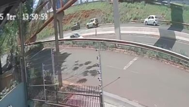 Fotos de Câmera registra tiroteio no Contorno Norte; dois suspeitos morrem e tenente é baleado em Maringá