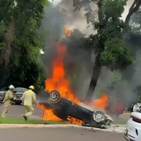 Médico e piloto automobilístico morre carbonizado após grave acidente em Maringá Foto 12 Fotos de Médico e piloto automobilístico morre carbonizado após grave acidente em Maringá