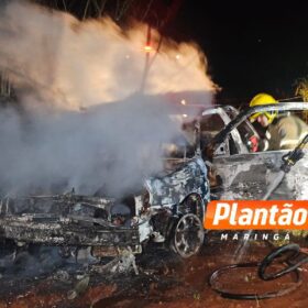 Fotos de Carro incendiado é encontrado na zona rural de Sarandi; veículo tinha queixa de furto