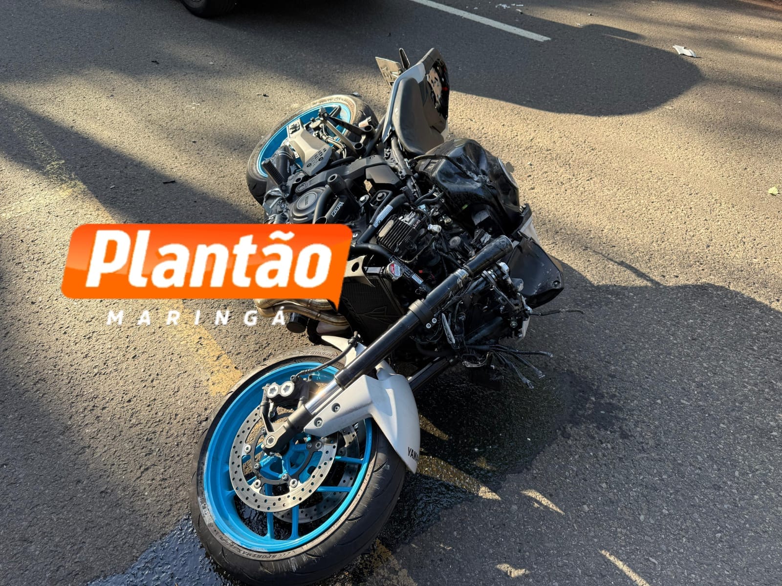 Fotos de Casal morre após grave acidente de moto na Avenida Brasil, em Maringá