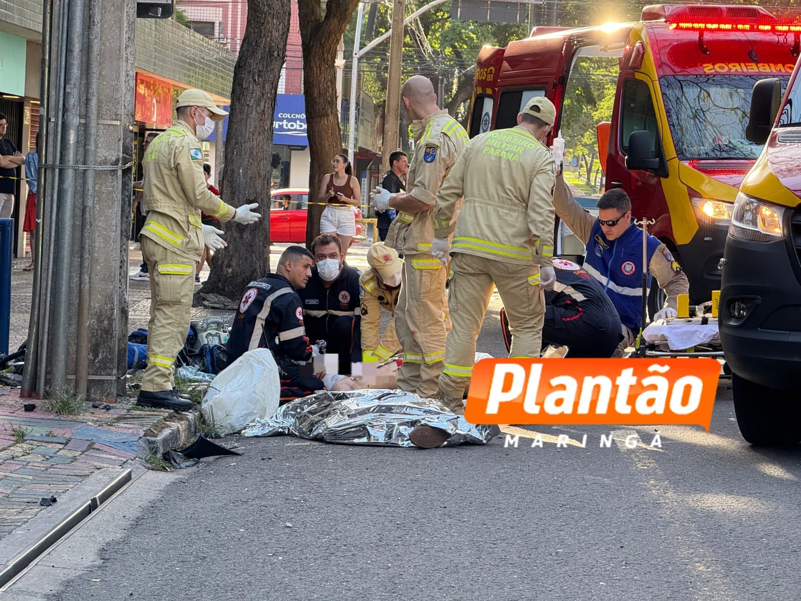 Fotos de Casal morre após grave acidente de moto na Avenida Brasil, em Maringá