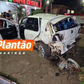 Fotos de Dois jovens ficam feridos após capotamento impressionante no Contorno Norte, em Maringá