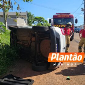 Fotos de Duas idosas ficam feridas após capotamento, em Sarandi
