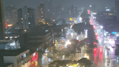 Fotos de Frente fria com tempestades e ventos de 80km/h: Saiba até quando vai chover no Paraná