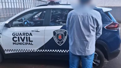 Fotos de Guarda Civil de Maringá prende homem por injúria racial no Centro da Cidade
