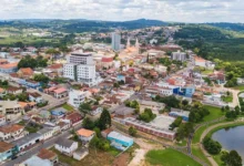 Fotos de Prefeitura tem concurso público aberto com 94 vagas e salário de R$ 7,4 mil