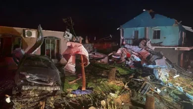 Fotos de Tornado no Paraná: Governo coloca detentos para ajudar na reconstrução de Rio Bonito do Iguaçu