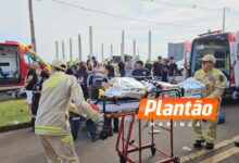 Fotos de Três pessoas ficam feridas em grave colisão frontal entre motocicletas em Maringá