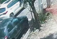 Fotos de Motorista derruba moto, levanta o veículo e deixa o local após batida em Maringá; câmera registra a cena