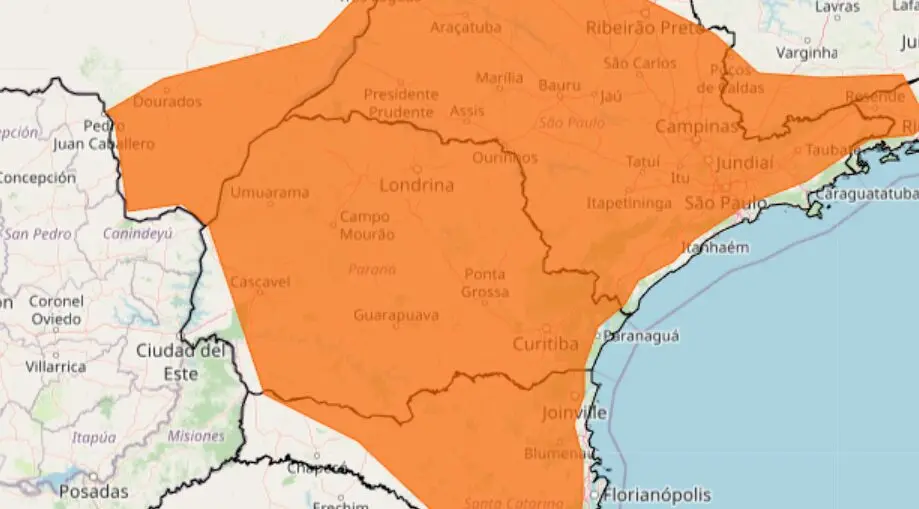 377 cidades do Paraná entram em alerta de vendaval; veja a lista Foto 2 Fotos de 377 cidades do Paraná entram em alerta de vendaval; veja a lista