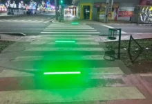 Fotos de Barras de LED são instaladas em faixa de pedestre de Maringá; entenda a novidade