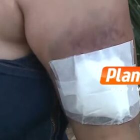 Fotos de Câmera de segurança flagra mulher sendo esfaqueada pelo ex-companheiro em Sarandi