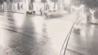 Fotos de Câmera registra motorista suspeito de embriaguez atropelando pessoas na região de Maringá; uma vítima morre