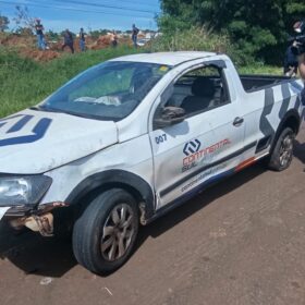 Capotamento na BR-376 entre Iguatemi e Maringá deixa dois trabalhadores feridos Foto 1 Fotos de Capotamento na BR-376 entre Iguatemi e Maringá deixa dois trabalhadores feridos