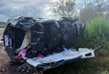 Fotos de Capotamento na PR-323 deixa duas pessoas feridas na véspera de Natal, na região de Maringá