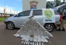 Fotos de Carro do Paraguai é flagrado com 219 kg de maconha, skank e haxixe na PR-317, em Maringá