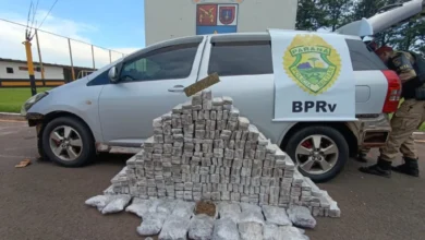 Fotos de Carro do Paraguai é flagrado com 219 kg de maconha, skank e haxixe na PR-317, em Maringá