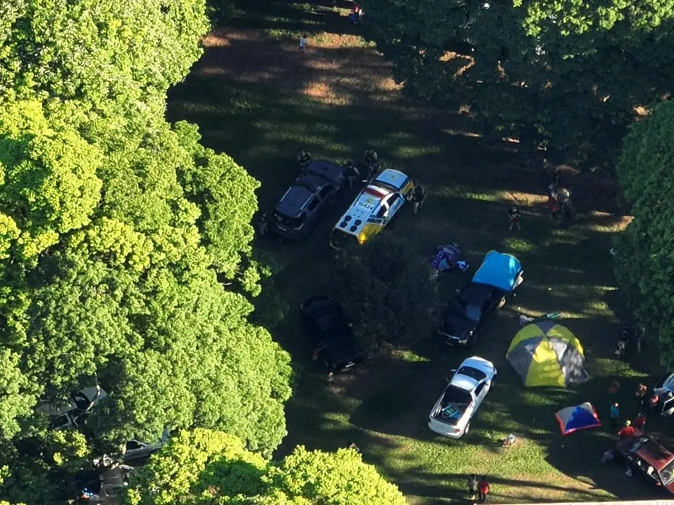 Fotos de Cerca de 250 pessoas invadem propriedade rural na região de Umuarama e polícia negocia desocupação