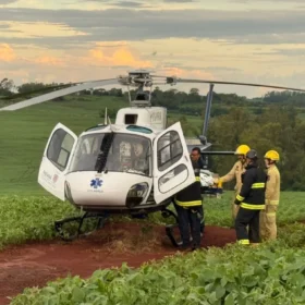 Fotos de Motorista fica preso às ferragens após grave acidente com Hilux e é resgatado por helicóptero