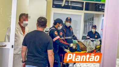 Fotos de Homem é esfaqueado após discussão; vítima sofreu exposição de vísceras