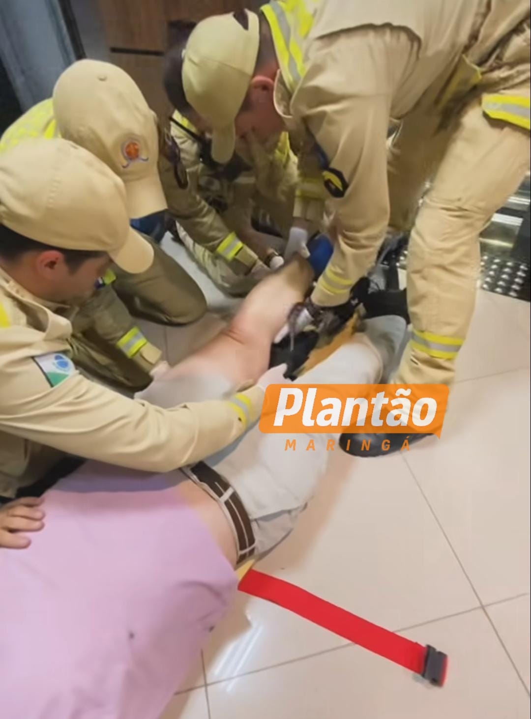Fotos de Homem fica ferido após queda de elevador no Centro de Maringá