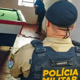 Fotos de Homem é morto a golpes de facão e faca por casal na tarde deste sábado