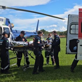 Fotos de Homem sofre queda de bicicleta e é socorrido de helicóptero em estado gravíssimo