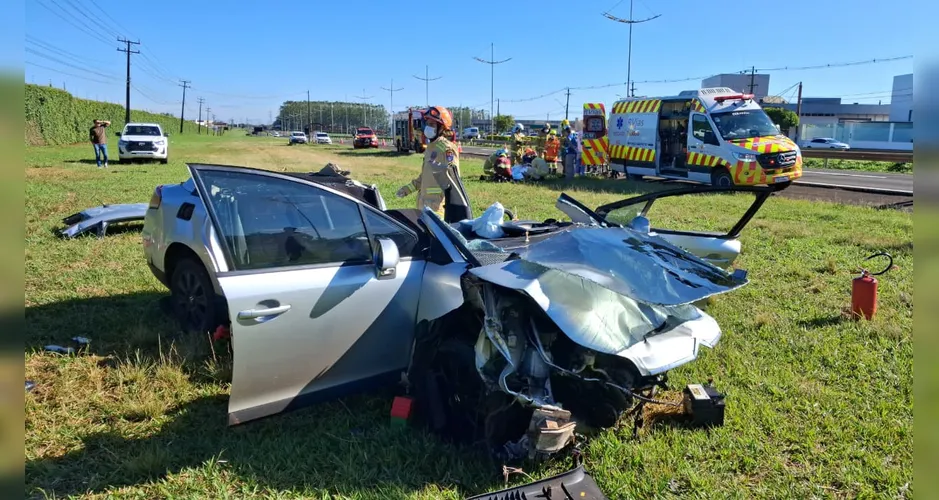 Fotos de Imagens de Nossa Senhora Aparecida permanecem intactas após grave acidente na região