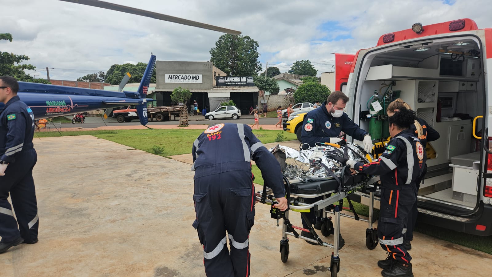 Menino de 12 anos atropelado na região é socorrido de helicóptero e levado para Maringá Foto 4 Fotos de Menino de 12 anos atropelado na região é socorrido de helicóptero e levado para Maringá