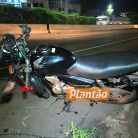 Fotos de Motociclista fica em estado gravíssimo após cair de aproximadamente oito metros no Contorno Norte de Maringá