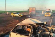 Fotos de Motorista morre carbonizado em colisão frontal com caminhão na PR-323