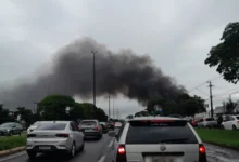 Fotos de O que se sabe sobre o incêndio que atingiu distribuidora de peças de caminhão em Maringá; vídeo