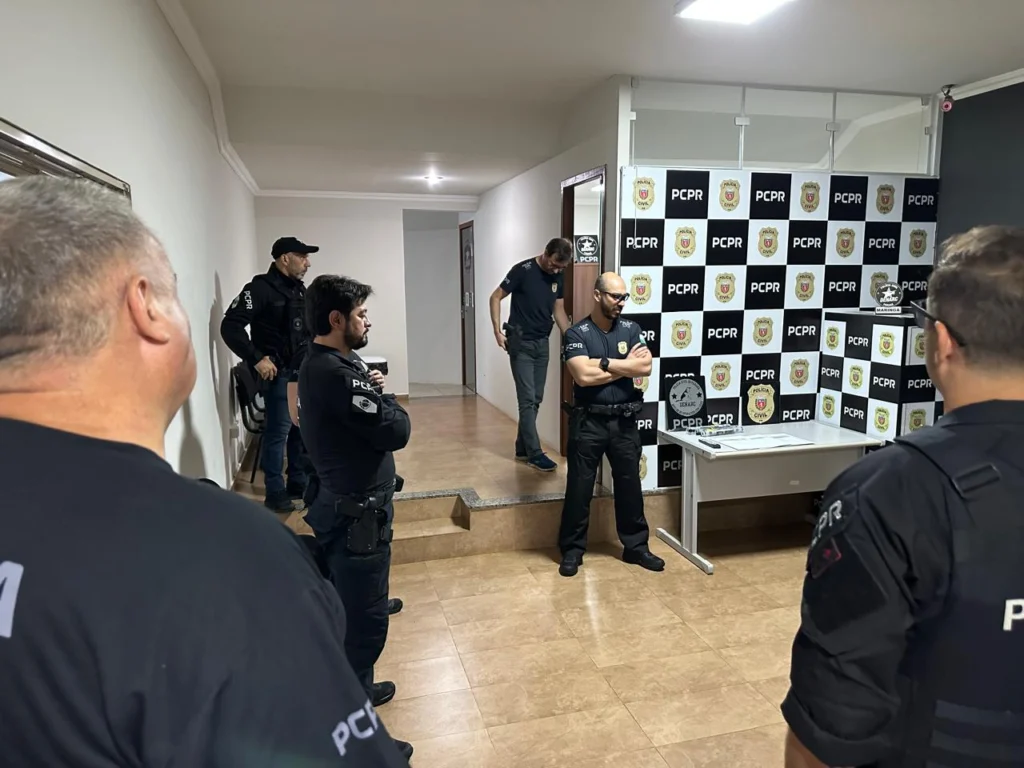 Operação contra crime organizado cumpre mandados em Maringá e Sarandi; vídeo Foto 1 Fotos de Operação contra crime organizado cumpre mandados em Maringá e Sarandi; vídeo