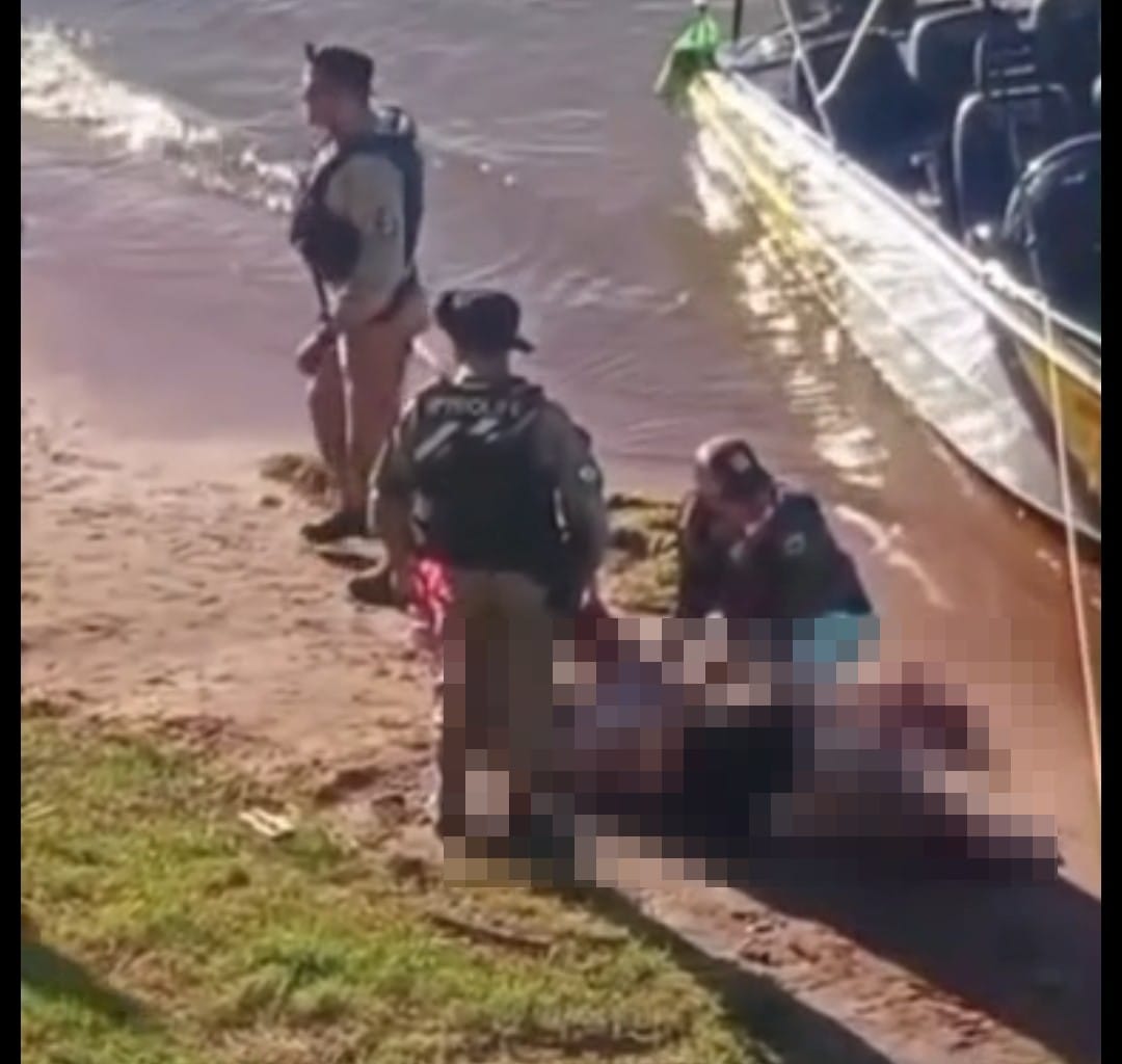 Policiais militares salvam vítima de afogamento no Rio Paraná em Porto Rico Foto 1 Fotos de Policiais militares salvam vítima de afogamento no Rio Paraná em Porto Rico