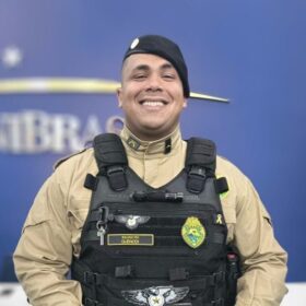Fotos de Policial militar morre e outro fica ferido após viatura cair em ribanceira durante perseguição no Paraná