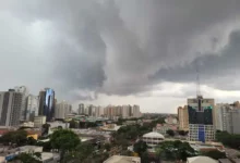 Fotos de Quase todo o Paraná entra em alerta de chuvas intensas, com ventos de até 60 km/h; confira as cidades