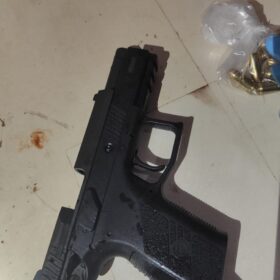 Suspeito apontado como líder do tráfico morre em confronto com a Rotam de Sarandi em Maringá Foto 3 Fotos de Suspeito apontado como líder do tráfico morre em confronto com a Rotam de Sarandi em Maringá