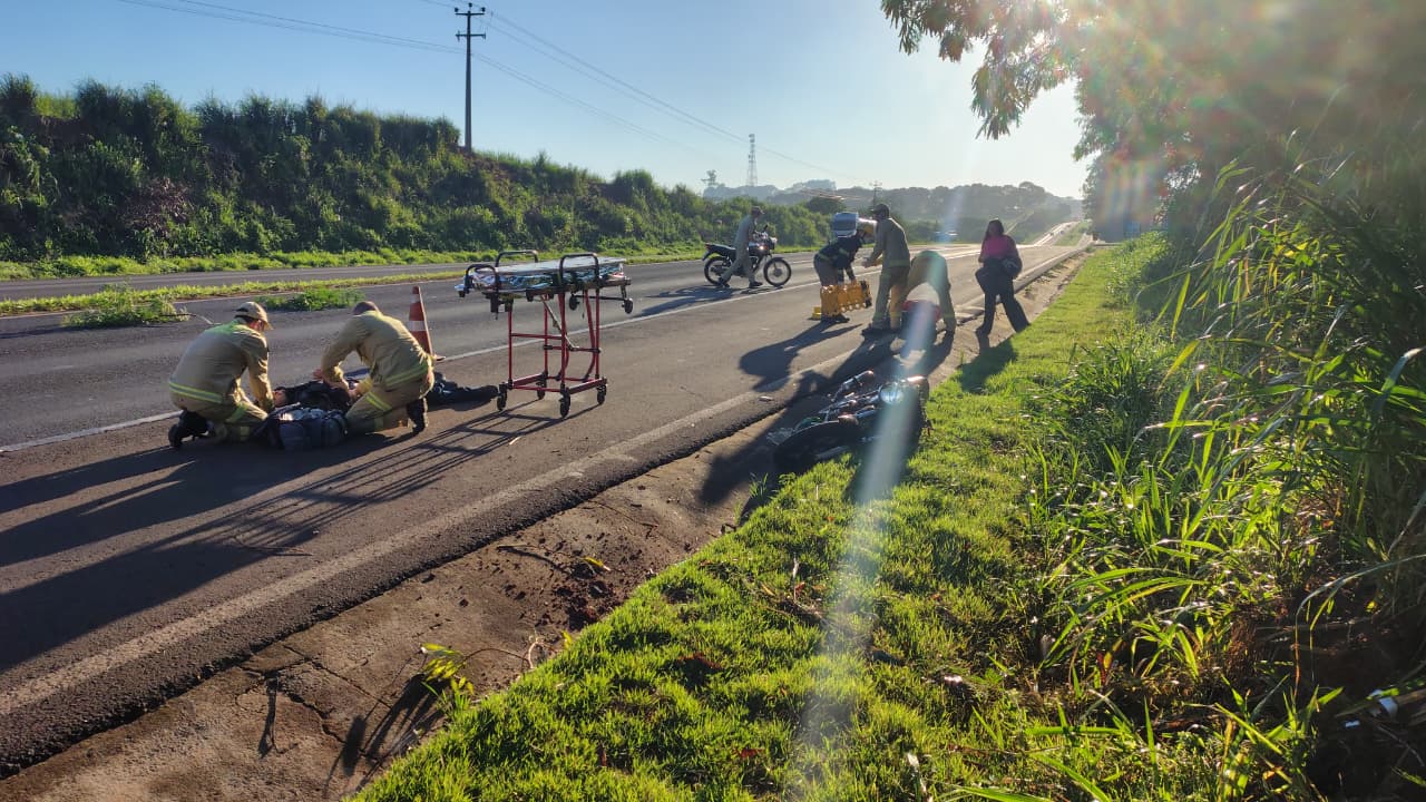 Fotos de Dois acidentes na BR-376 deixam cinco feridos em Maringá