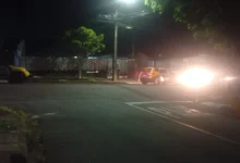 Fotos de Vídeo: Motociclista que exibiu partes íntimas para adolescente é localizado por motoboys de Maringá e acaba preso pela PM