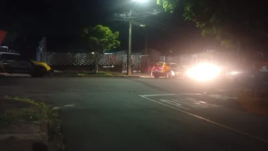 Fotos de Vídeo: Motociclista que exibiu partes íntimas para adolescente é localizado por motoboys de Maringá e acaba preso pela PM
