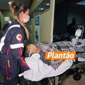 Fotos de Adolescente de 15 anos é encaminhado ao Santa Casa de Maringá após ser baleado em campo de futebol